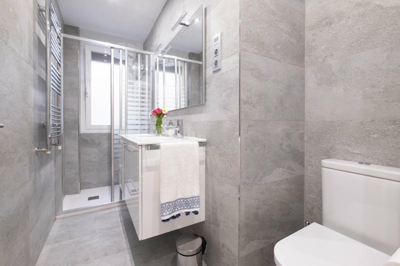 Apartamento Tiboli Con Parking Gratuito Bilbao Exterior photo